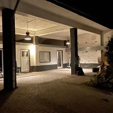 Oase Im Grünen Hinterhof, Eg, Ruhe, Terrasse, Carport, Free Paytv, Kaffee&tee, Fahrräder Apartment *