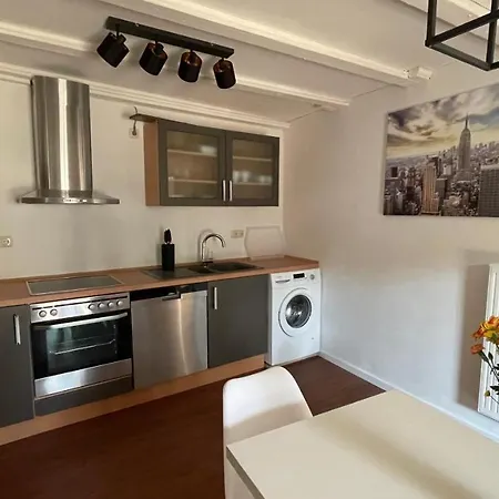 Oase Im Gruenen Hinterhof, Eg, Ruhe, Terrasse, Carport, Free Paytv, Kaffee&tee, Fahrraeder