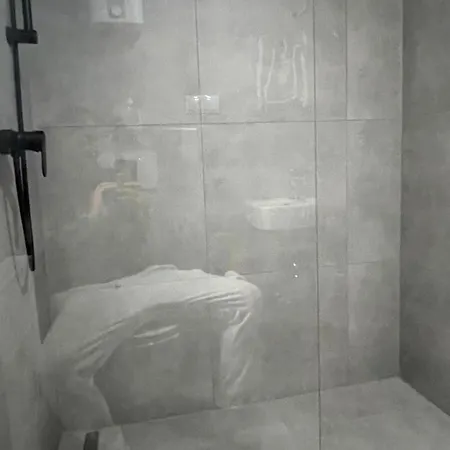 Oase Im Grünen Hinterhof, Eg, Ruhe, Terrasse, Carport, Free Paytv, Kaffee&tee, Fahrräder * Duisburg