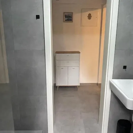 Oase Im Gruenen Hinterhof, Eg, Ruhe, Terrasse, Carport, Free Paytv, Kaffee&tee, Fahrraeder Apartmán Duisburg