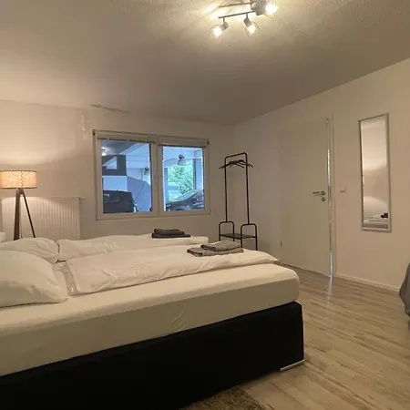 Oase Im Grünen Hinterhof, Eg, Ruhe, Terrasse, Carport, Free Paytv, Kaffee&tee, Fahrräder Duisburg