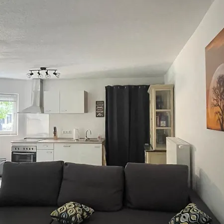 Oase Im Gruenen Hinterhof, Eg, Ruhe, Terrasse, Carport, Free Paytv, Kaffee&tee, Fahrraeder