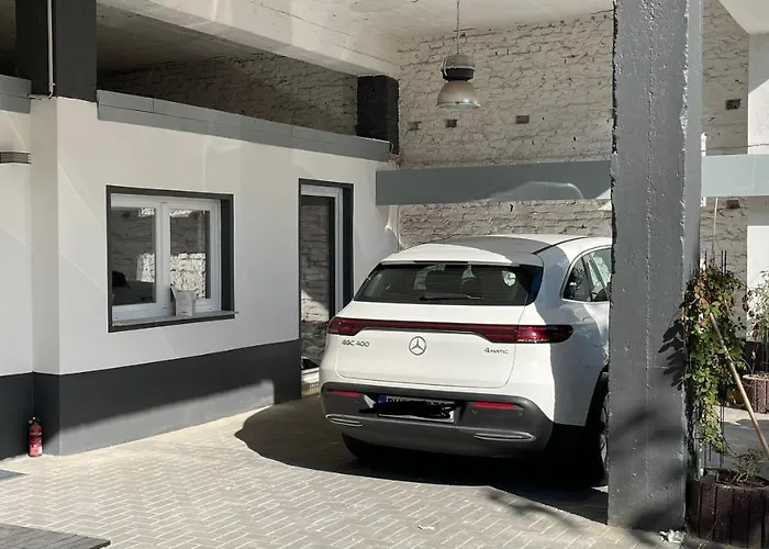 Oase Im Gruenen Hinterhof, Eg, Ruhe, Terrasse, Carport, Free Paytv, Kaffee&tee, Fahrraeder Апартаменты