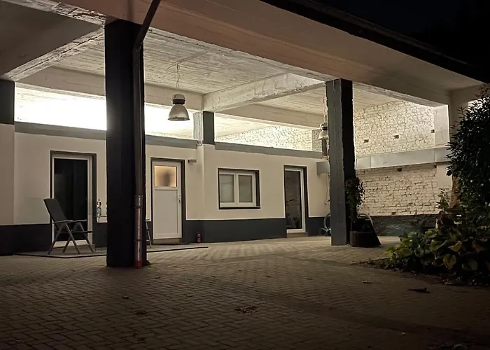 Oase Im Gruenen Hinterhof, Eg, Ruhe, Terrasse, Carport, Free Paytv, Kaffee&tee, Fahrraeder * Дуйсбург