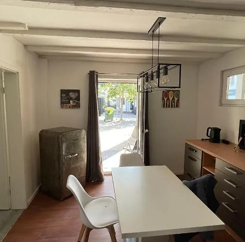 Oase Im Gruenen Hinterhof, Eg, Ruhe, Terrasse, Carport, Free Paytv, Kaffee&tee, Fahrraeder * Дуйсбург