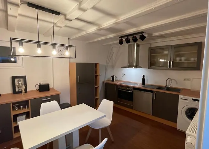 Oase Im Gruenen Hinterhof, Eg, Ruhe, Terrasse, Carport, Free Paytv, Kaffee&tee, Fahrraeder Апартаменты Дуйсбург