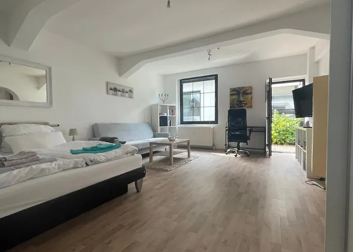 Oase Im Gruenen Hinterhof, Eg, Ruhe, Terrasse, Carport, Free Paytv, Kaffee&tee, Fahrraeder Дуйсбург