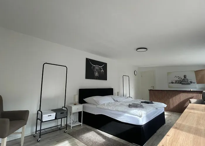 Oase Im Gruenen Hinterhof, Eg, Ruhe, Terrasse, Carport, Free Paytv, Kaffee&tee, Fahrraeder *