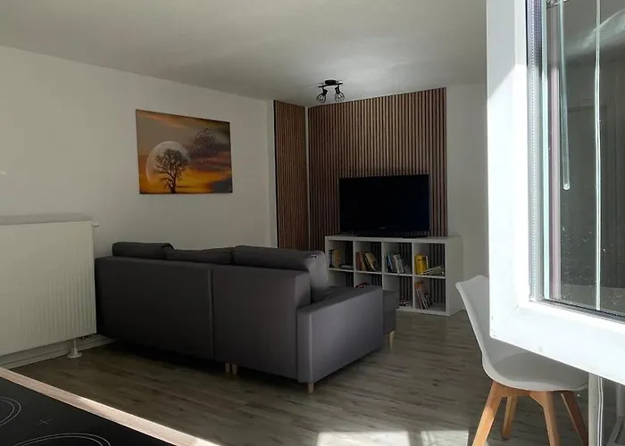 Апартаменты Oase Im Gruenen Hinterhof, Eg, Ruhe, Terrasse, Carport, Free Paytv, Kaffee&tee, Fahrraeder