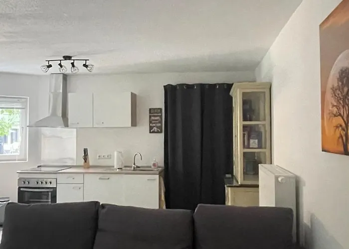 Oase Im Gruenen Hinterhof, Eg, Ruhe, Terrasse, Carport, Free Paytv, Kaffee&tee, Fahrraeder