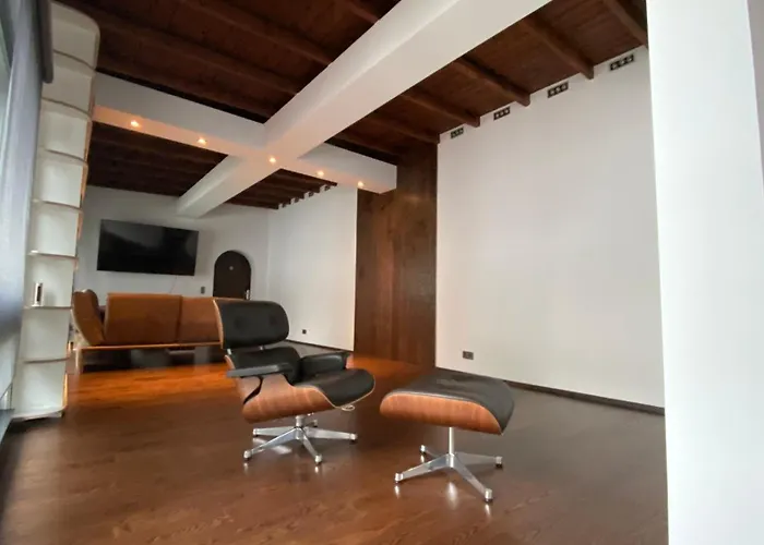 Oase Im Gruenen Hinterhof, Eg, Ruhe, Terrasse, Carport, Free Paytv, Kaffee&tee, Fahrraeder * Дуйсбург